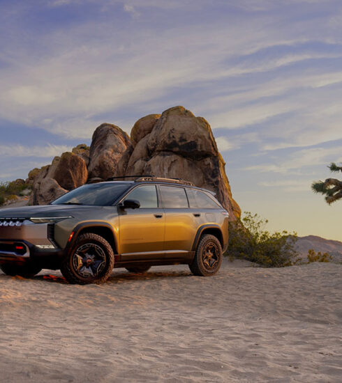 Jeep Wagoneer S Trailhawk