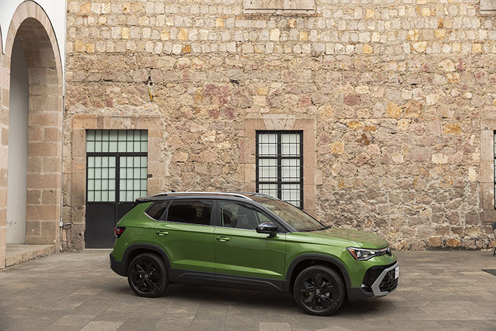 VW Taos 2025