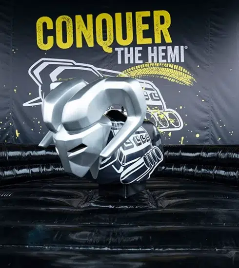Robo del Bucking HEMI Ram NASCAR