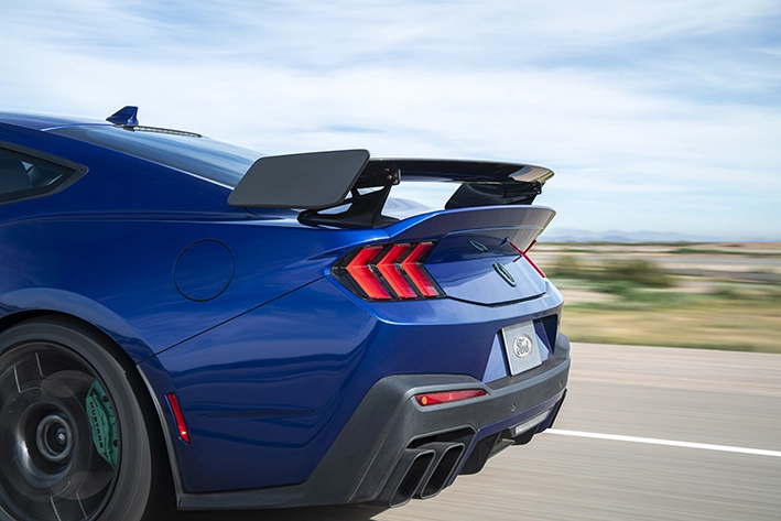 Ford Mustang Dark Horse SC
