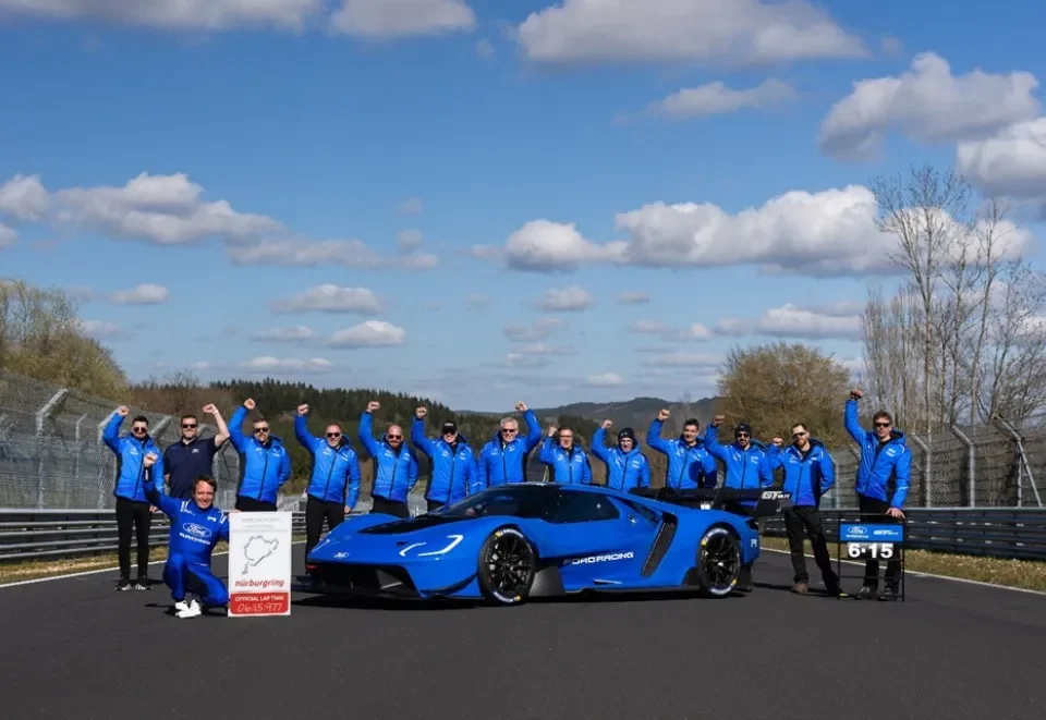 Ford-GT-Mk-IV-récord-Nürburgring