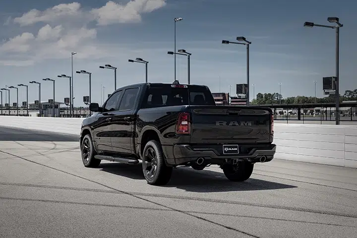 Ram 1500 HEMI V-8 2026