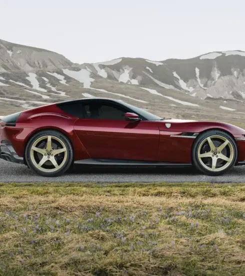 Ferrari 12Cilindri Manual