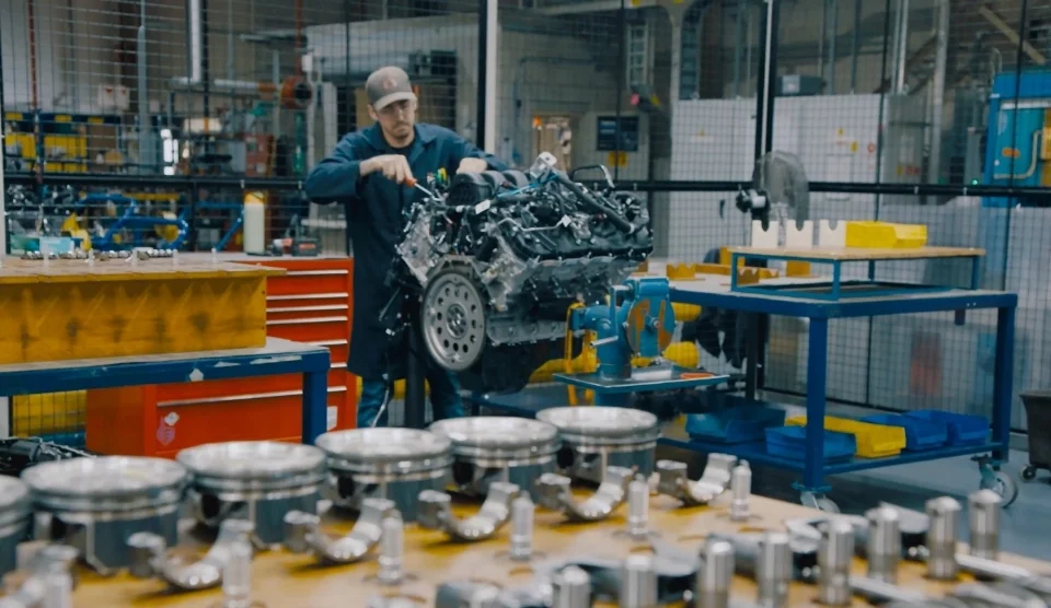 Motor Coyote V8