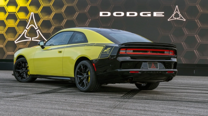 Dodge Charger Super Bee 2027