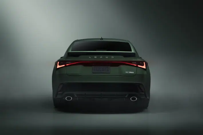 Lexus IS 2027