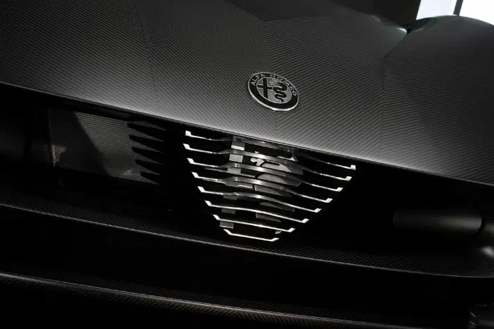 Alfa Romeo 33 Stradale Perla Nera