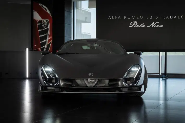 Alfa Romeo 33 Stradale Perla Nera