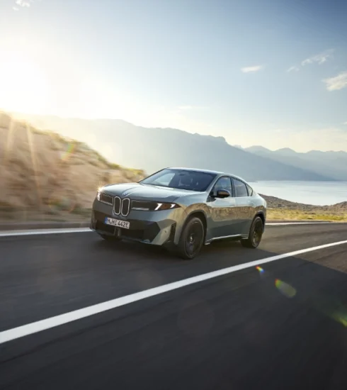 BMW iX4